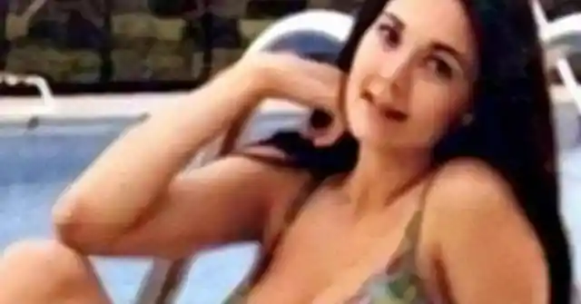 Bathing beauty Lynda Carter when she was 20 years old. (1971)