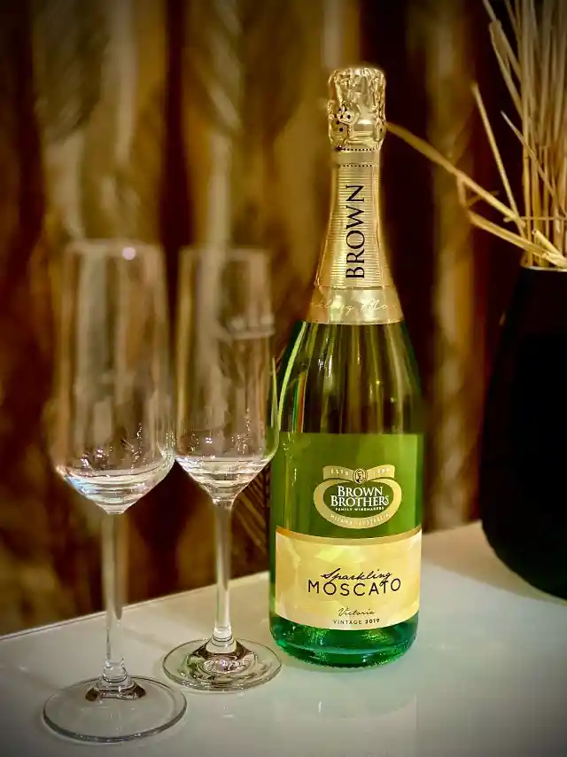 19. Champagne Catastrophe