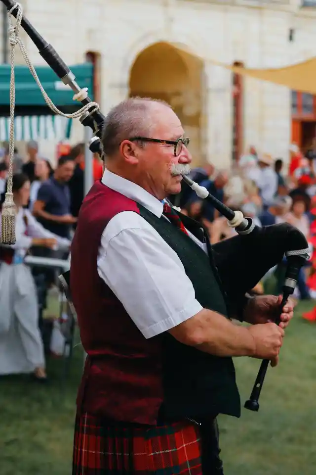 4. Vows, Bagpipes, and a DJ Dilemma