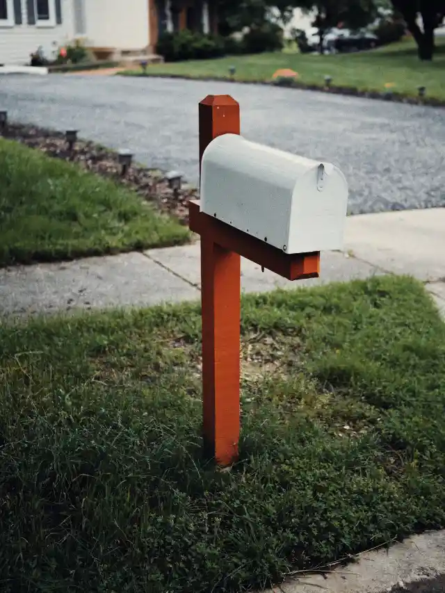 30. The Mail Thief