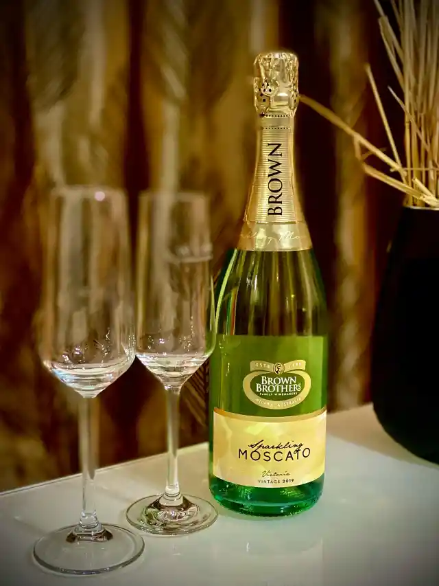 Spice and Sip: Thai Takeout Meets Riesling Redemption