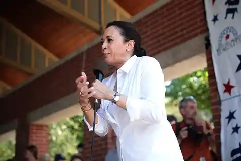 Kamala Harris Stops Fans From Chanting Lock Him Up, Says Courts Will Handle Him