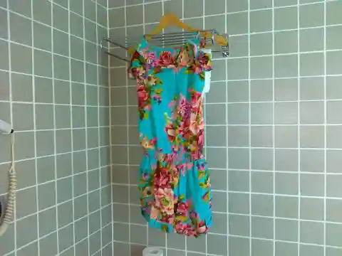 Combat Wrinkled Clothes with Shower Steam