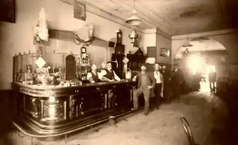 Kraemer’s Saloon