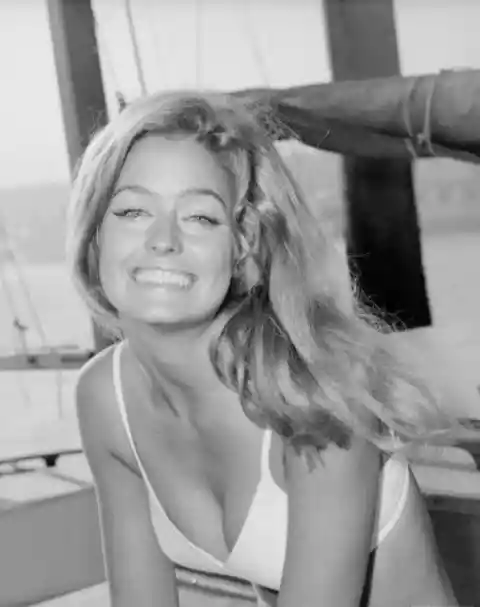 Farrah Fawcett (1969)