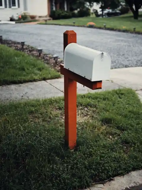 30. The Mail Thief