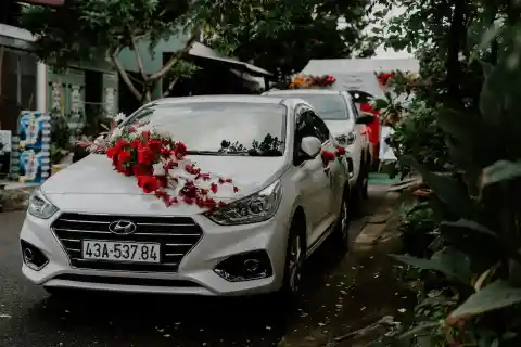 26. Faulty wedding car