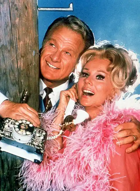 Animal Lover Eddie Albert Objected To Eva Gabor's Furs And Feathers On 'Green Acres'