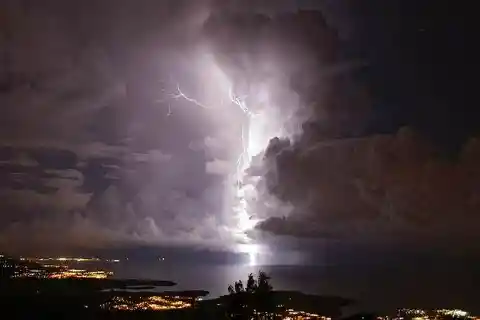 Catatumbo lightning only happens over the Catatumbo River, Venezuela