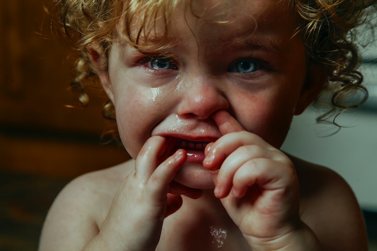 Baby Gets Scratches on Her Face, a Figure Appears on the Baby Monitor