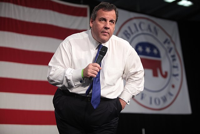 Chris Christie's Niece Injured 6 Police Officers While Being Dragged Off Plane
