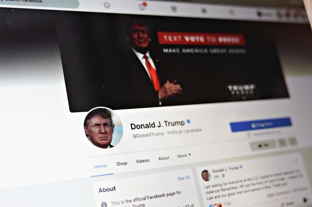 [WATCH] Trump Asks Meta to Restore His Facebook Account